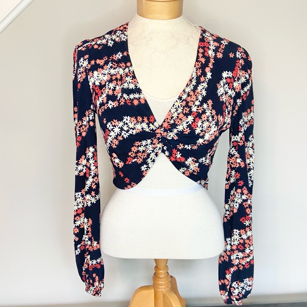 Diane Von Furstenberg Women’s Black Floral Crop Top Blouse Size 4